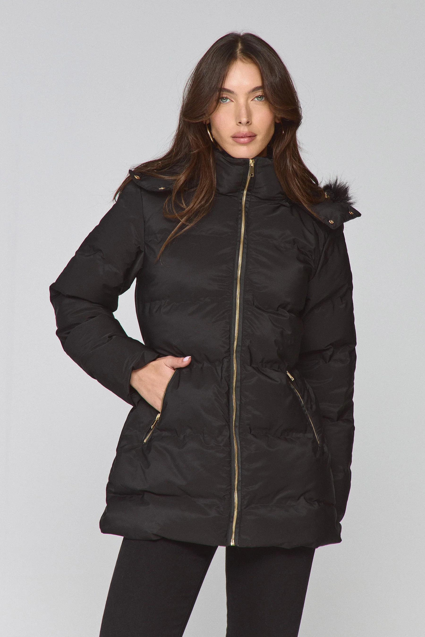 SALE אישה כל הפריטים